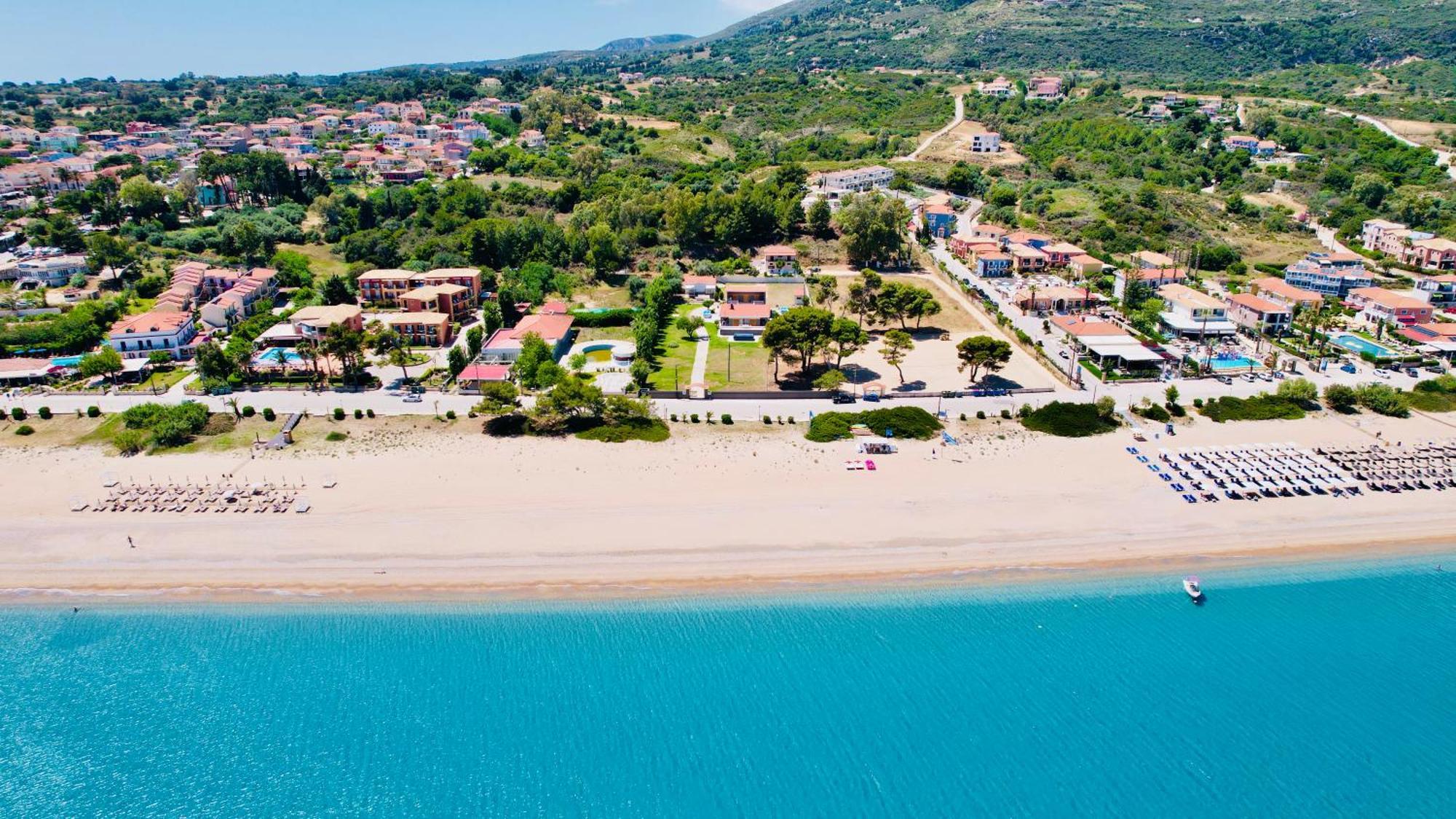 Hotel Gazonia Family Estate à Skala  Extérieur photo